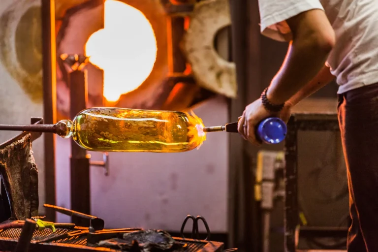 Exploring the World of Glass Bottles A Comprehensive Guide