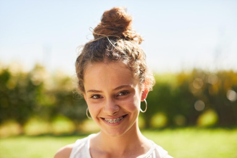 The Role of a Confident Smile in Family Gatherings