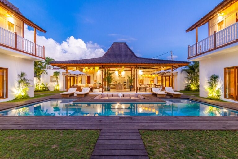 Investing in Luxury Villas: Key Factors to Consider