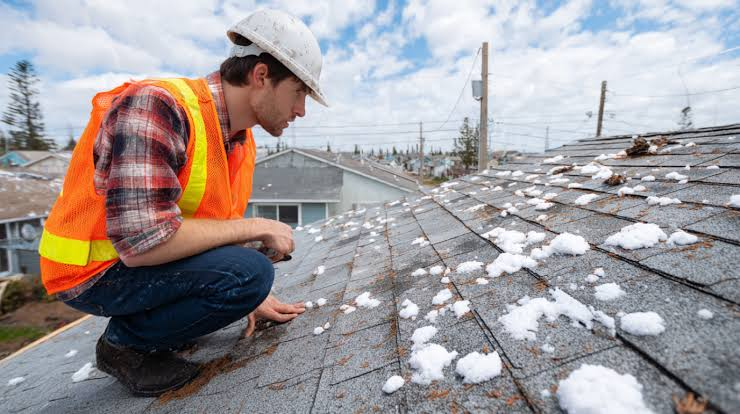 4 Questions to Ask Before Installing an Asphalt Roof on Your Home in Minneapolis
